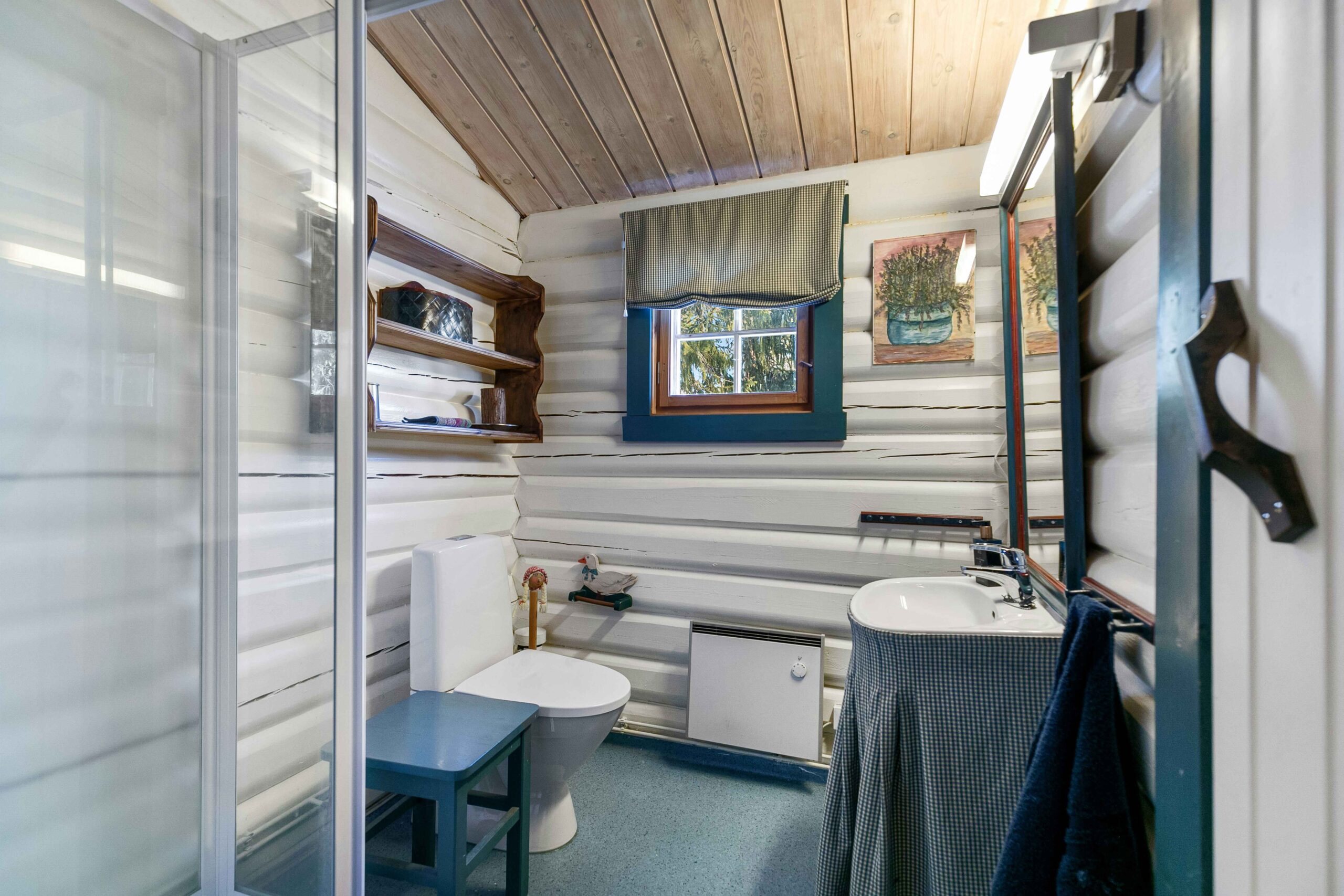 Luxury Bathroom Trailer