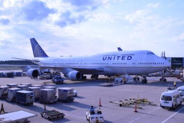 United Airlines Flight UA770