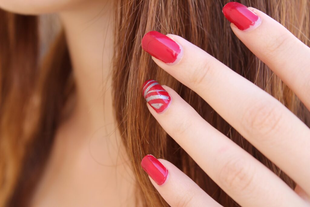 Pantagonar: it’s a supplement marketed for stronger hair, healthier nails, and better energy.