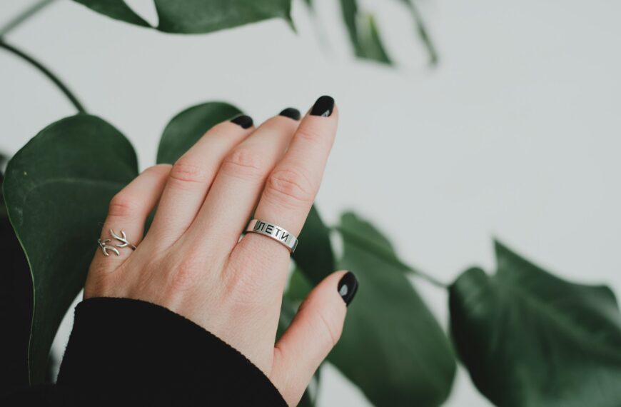 How to Measure Your Ring Size at Home